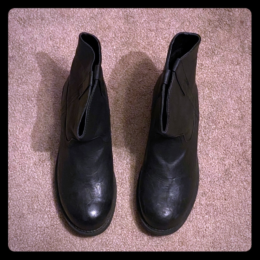 Black Leather Cowgirl boots